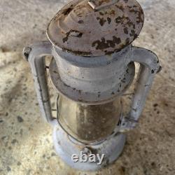 Vintage Dietz No 2 D-Lite Kerosene Railroad Cold Blast Lantern Lamp 15H
