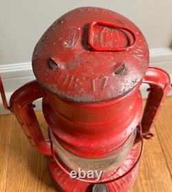 Vintage Dietz Railroad Oil Lantern No 2 D-Lite USA Made NY RED 1944 13H