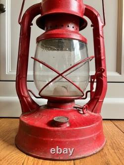 Vintage Dietz Railroad Oil Lantern No 2 D-Lite USA Made NY RED 1944 13H