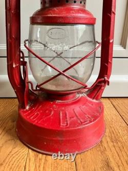 Vintage Dietz Railroad Oil Lantern No 2 D-Lite USA Made NY RED 1944 13H