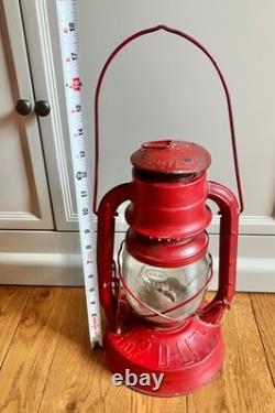 Vintage Dietz Railroad Oil Lantern No 2 D-Lite USA Made NY RED 1944 13H