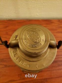 Vintage Dietz Vesta New York Railroad Train Conductor Lantern Lamp D. L & W. R. R