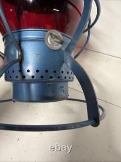 Vintage Dietz Vista P & L E RR Railroad Kerosene Lamp with Red Globe
