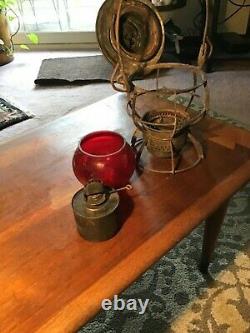 Vintage Dressel N. Y. C. S. Railroad Lantern With Red Embossed Cnx Glass Globe