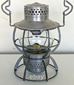 Vintage Northern Pacific NP Railroad Lantern Clear Globe Dressel Arlington NJ