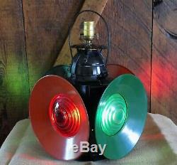 Vintage Railroad Handlan Train Lantern Lamp Signal St Louis Railfinders Table