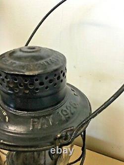 Vintage Railway Railroad Lantern E. T. Wright & Co. Mfrs Hamilton Ont. Pat. 1926