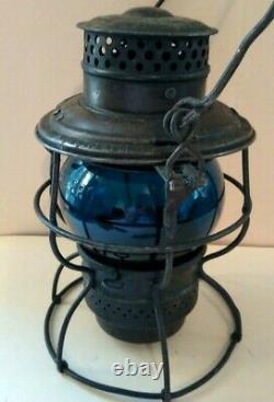 Vintage SOO LINE Railroad Lantern with Blue Adlake Kero CNX Globe