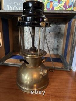 Vintage Willis & Bates Brass Railroad Lantern BS2049 (r5s4)