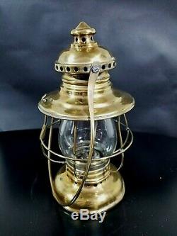 Walton Newark Lantern Works Conductor Railroad Lantern